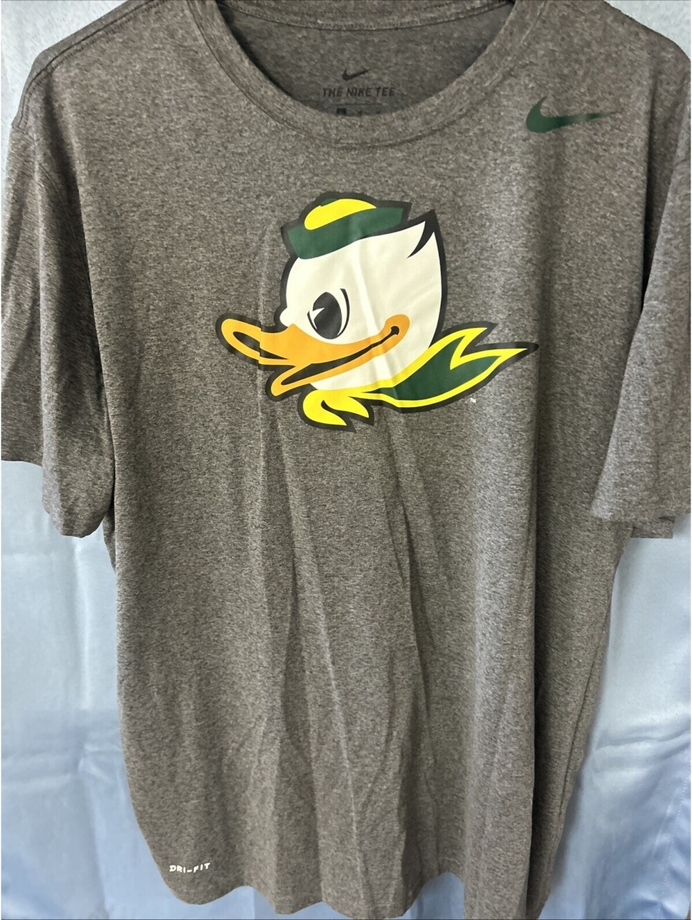 Oregon Ducks Nike Dri-fit Puddles Mascot Sz Small t-Shirt Gray Nike Swoosh -